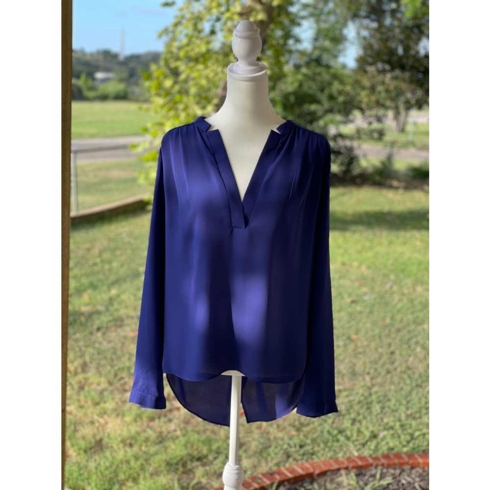 Women’s SisSis Beautiful flowy Blouse size Small